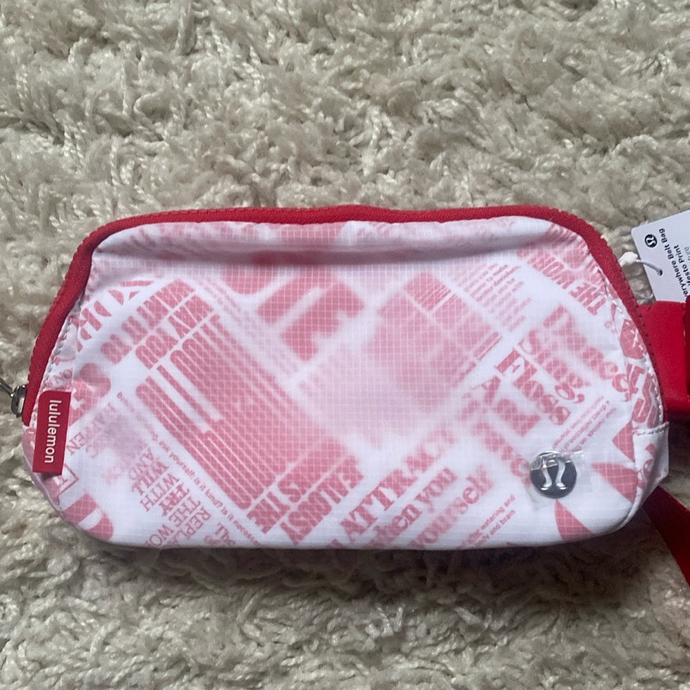 Lululemon Everywhere Belt Bag Manifesto Print (NWT)